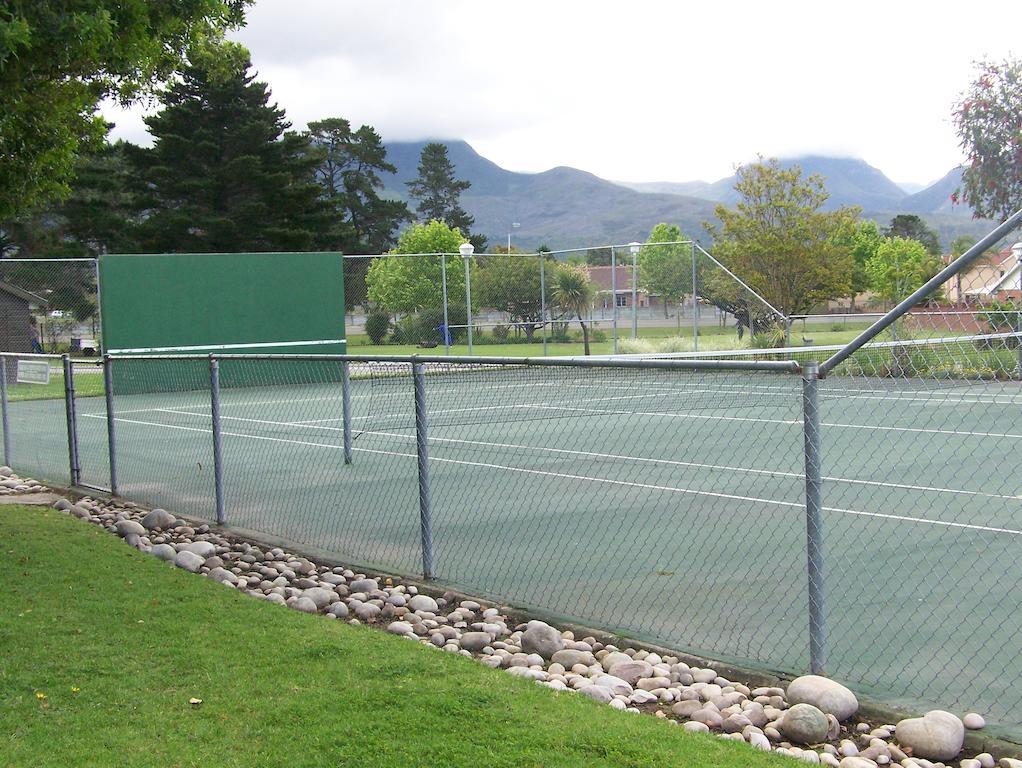 Pine Lodge Resort George Luaran gambar