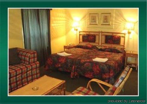 Pine Lodge Resort George Luaran gambar